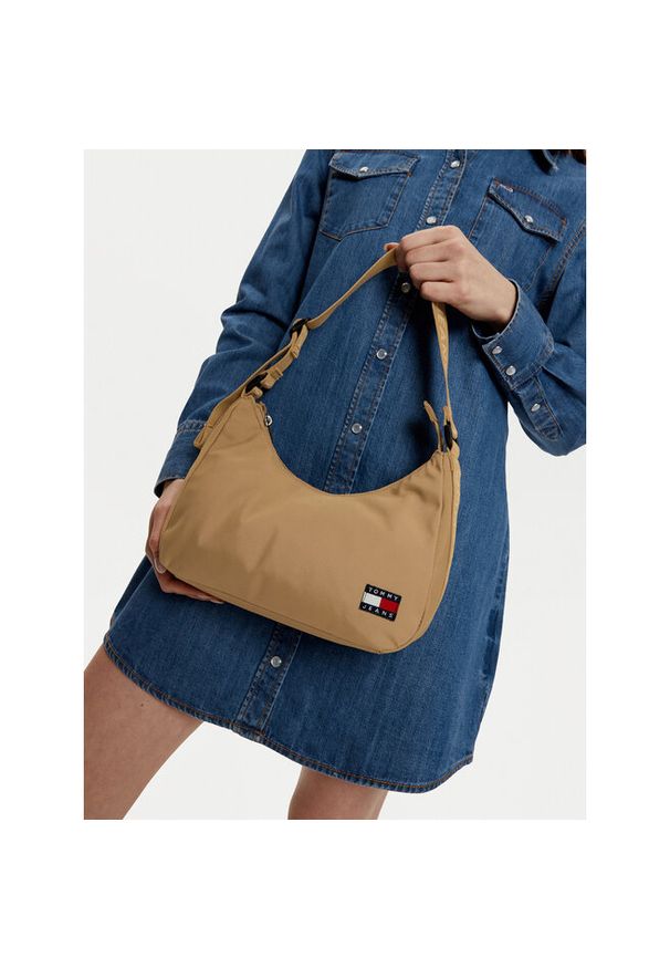 Torebka Tommy Jeans. Kolor: brązowy