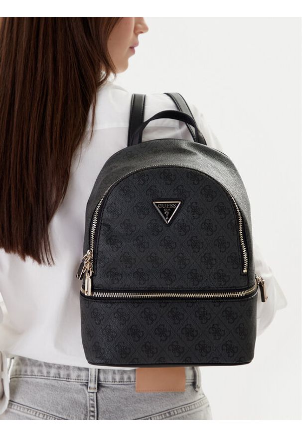 Guess Plecak Follie Travel TWLB96 76032 Szary. Kolor: szary. Materiał: skóra