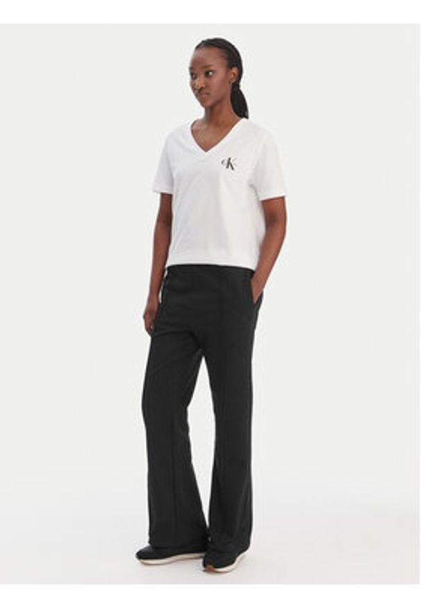 Calvin Klein Jeans Spodnie dresowe Archive Logo LV047B240G Czarny Regular Fit. Kolor: czarny. Materiał: bawełna