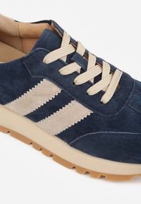 Born2be - Granatowo-Beżowe Skórzane Sneakersy z Ozdobnymi Paskami Felindda. Okazja: na co dzień. Zapięcie: pasek. Kolor: niebieski. Materiał: skóra #6
