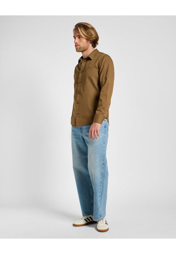 Lee - LEE MĘSKA KOSZULA PATCH SHIRT BUFFALO 112355740 LL37008538. Okazja: na co dzień. Materiał: bawełna. Długość rękawa: długi rękaw. Długość: długie. Styl: casual, klasyczny
