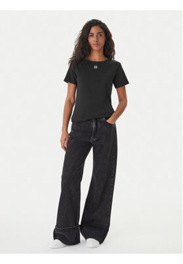 Hugo - HUGO T-Shirt Deloris 50512002 Czarny Regular Fit. Kolor: czarny. Materiał: bawełna