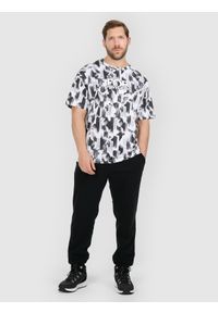 4f - 4F T-shirt oversize z nadrukiem męski - multikolor M. Okazja: na co dzień. Kolor: wielokolorowy. Materiał: bawełna, dzianina, materiał, skóra. Wzór: nadruk. Styl: casual, klasyczny #2