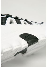 Armani Exchange - Buty. Nosek buta: okrągły. Zapięcie: sznurówki. Kolor: biały. Materiał: syntetyk, materiał, skóra ekologiczna, guma. Szerokość cholewki: normalna #4