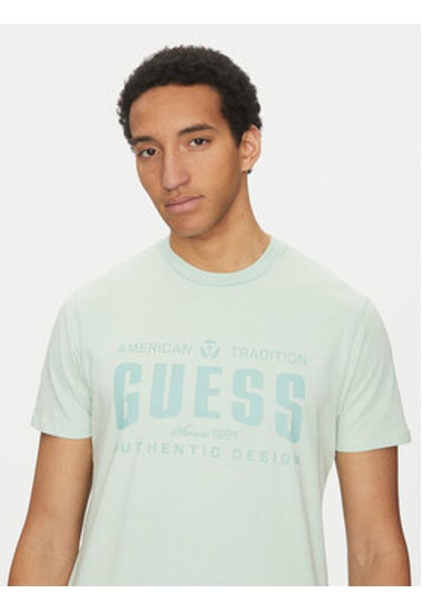 Guess T-Shirt M5GI27 KBW41 Zielony Regular Fit. Kolor: zielony. Materiał: bawełna