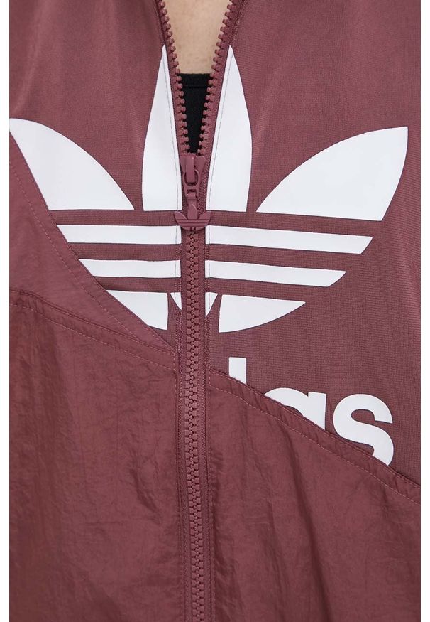 adidas Originals kurtka Adicolor damska kolor fioletowy przejściowa. Okazja: na co dzień. Kolor: fioletowy. Materiał: materiał. Długość rękawa: raglanowy rękaw. Styl: casual