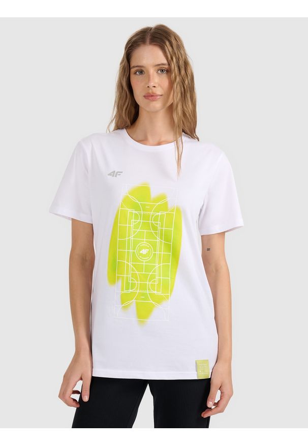 4f - 4F T-shirt regular z nadrukiem uniseks Fundacja 4FPomaga - biały XS. Okazja: na co dzień. Kolor: biały. Materiał: skóra, dzianina, bawełna, materiał. Wzór: nadruk. Styl: młodzieżowy, klasyczny, casual, sportowy