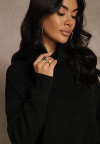 Renee - Czarny Casualowy Golf Tusara. Okazja: na co dzień. Typ kołnierza: golf. Kolor: czarny. Materiał: jeans. Styl: casual #5