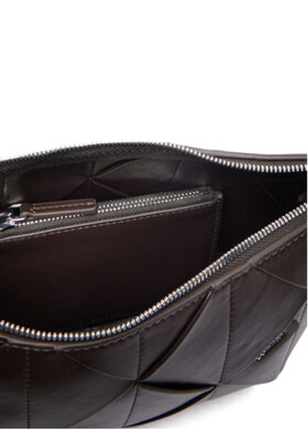 Calvin Klein Torebka Woven Shoulder Bag LV04F3546G Brązowy. Kolor: brązowy. Materiał: skórzane