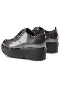 CheBello - Szare Półbuty Chebello Damskie Buty Na Platformie. Okazja: na co dzień. Zapięcie: sznurówki. Kolor: szary. Materiał: lakier, skóra. Szerokość cholewki: normalna. Obcas: na platformie. Styl: casual, klasyczny, elegancki. Wysokość obcasa: średni #7