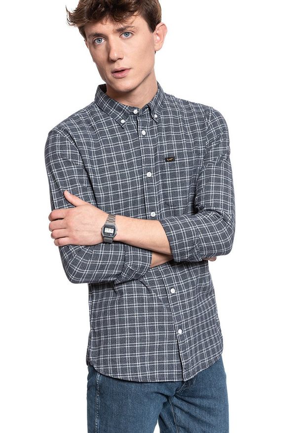 Lee - KOSZULA LEE REFINED BUTTON DOWN MIDNIGHT NAVY L882OQMA 112123594. Typ kołnierza: button down. Materiał: bawełna