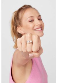 Tous pierścionek srebrny. Materiał: srebrne. Kolor: srebrny. Wzór: aplikacja #3