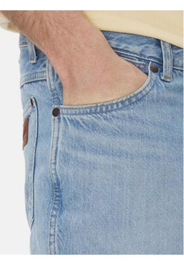 Wrangler Jeansy River 112362465 Niebieski Tapered Fit. Kolor: niebieski