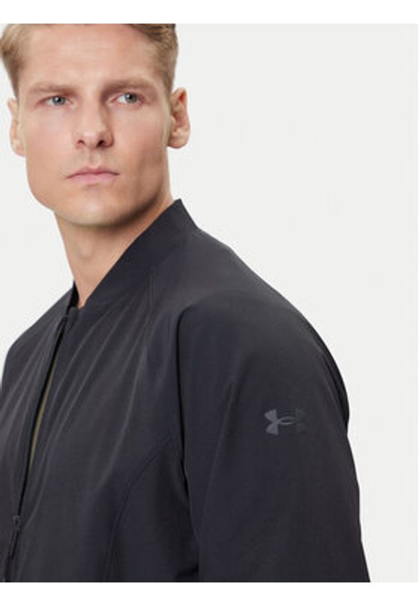 Under Armour Kurtka przejściowa Ua Unstoppable Bomber 1377170-001 Czarny Loose Fit. Kolor: czarny. Materiał: syntetyk