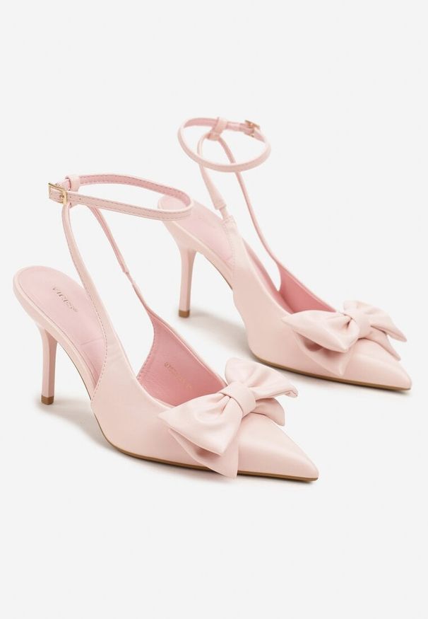 Renee - Różowe Sandały Vices na Szpilce Slingback Ozdobione Kokardą Tilvanea. Okazja: na wesele, na co dzień, na ślub cywilny. Zapięcie: sprzączka. Kolor: różowy. Wzór: aplikacja. Obcas: na szpilce. Styl: casual, elegancki