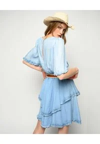 Pinko - PINKO - Niebieska sukienka z falbanami Annabel. Typ kołnierza: kołnierz z falbankami. Kolor: niebieski. Materiał: tkanina, denim, lyocell, zamsz. Styl: boho. Długość: mini #3