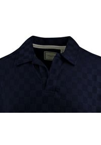 Męska Koszulka Polo z Dekoltem Bez Guzików - Brave Soul - Granatowa. Okazja: na co dzień. Typ kołnierza: polo. Kolor: niebieski. Materiał: elastan, poliester. Styl: casual #4