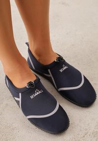Born2be - Granatowe Elastyczne Buty Sportowe do Wody Ralvie. Okazja: na plażę. Kolor: niebieski. Materiał: len, bawełna. Sezon: lato #1