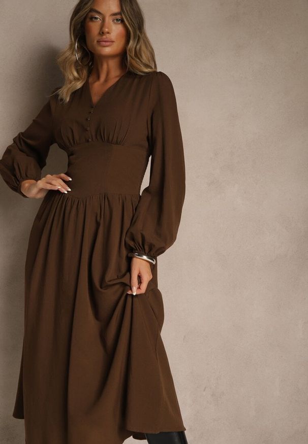 Renee - Brązowa Gorsetowa Sukienka z Wiskozą z Guzikami i Bufiastymi Rękawami Ahlite. Typ kołnierza: dekolt gorset. Kolor: brązowy. Materiał: wiskoza. Typ sukienki: gorsetowe. Styl: klasyczny