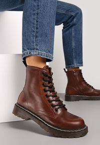 Born2be - Brązowe Botki Workery z Sznurowaniem Eroania. Kolor: brązowy