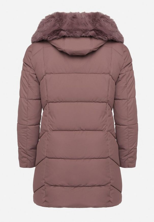 Born2be - Ciemnofioletowa Kurtka Pikowana z Ozdobnymi Przeszyciami Ozdobiona Futerkiem Sarittia. Okazja: na spacer, na co dzień. Kolor: fioletowy. Materiał: futro. Wzór: aplikacja. Sezon: zima. Styl: elegancki, casual, klasyczny