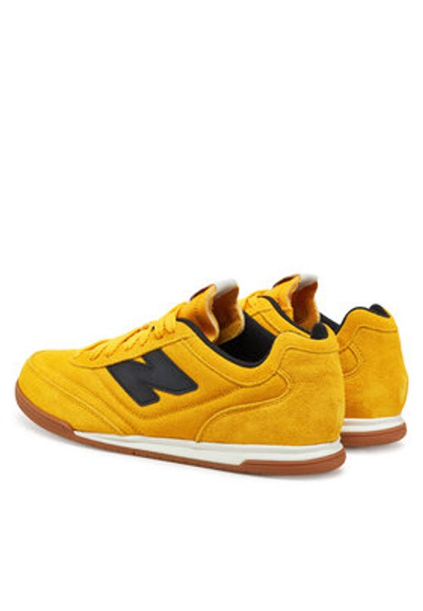 New Balance Sneakersy URC42BC Żółty. Kolor: żółty. Materiał: skóra, zamsz