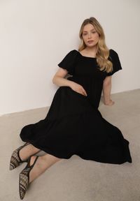Born2be - Czarna Wiskozowa Sukienka z Bufiastymi Rękawami i Marszczoną Górą Liones. Okazja: na co dzień. Kolor: czarny. Materiał: wiskoza. Długość rękawa: krótki rękaw. Sezon: lato. Typ sukienki: proste. Styl: wakacyjny, casual #4
