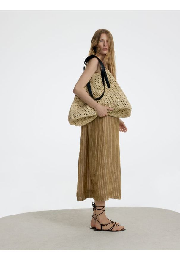 Reserved - Lniana sukienka w paski - warm olive. Materiał: len. Wzór: paski