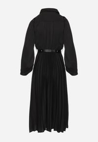 Born2be - Czarna Plisowana Sukienka Midi z Paskiem z Kołnierzykiem i Kieszeniami Themirlla. Kolor: czarny. Wzór: aplikacja. Długość: midi #6