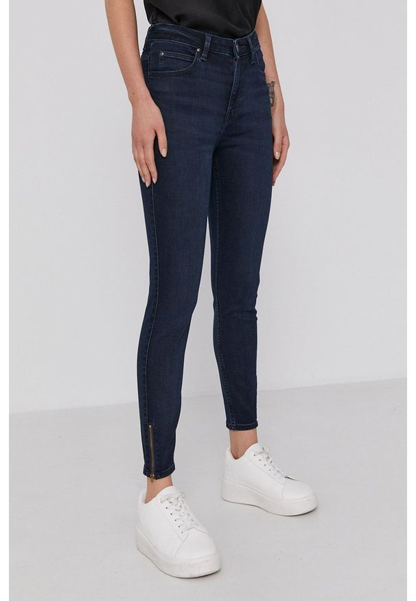 Lee jeansy Scarlett High Zip Dark Lea damskie high waist. Stan: podwyższony. Kolor: niebieski