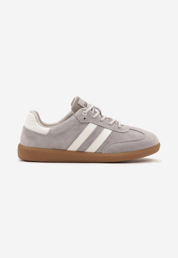 Born2be - Szare Płaskie Skórzane Sneakersy Ozdobione Paskami Navilen. Okazja: na co dzień. Zapięcie: pasek. Kolor: szary. Materiał: skóra. Wzór: aplikacja. Obcas: na obcasie. Wysokość obcasa: niski