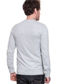 Lee - LEE CHEST LOGO TEE MĘSKA KOSZULKA Z DŁUGIM RĘKAWEM LONGSLEEVE LOGO SHARP GREY MELE L64SFE03. Kolor: szary. Długość rękawa: długi rękaw. Długość: długie #6