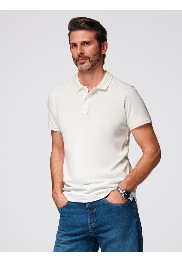 Ombre Clothing - Polo koszulka z bawełnianej dzianiny pique – ecru V7 - Rozmiar: L. Okazja: na co dzień. Typ kołnierza: polo. Materiał: bawełna, dzianina. Długość rękawa: krótki rękaw. Długość: krótkie. Wzór: haft. Styl: elegancki, casual