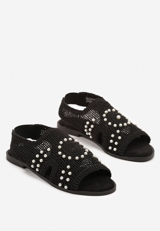 Renee - Czarne Sandały Vices Plecione z Perełkami Falozia. Okazja: na co dzień, na imprezę. Kolor: czarny. Wzór: aplikacja. Sezon: lato. Obcas: na obcasie. Styl: boho, casual. Wysokość obcasa: niski