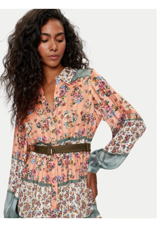 Guess Sukienka codzienna W4YK39 WEPO2 Kolorowy Regular Fit. Okazja: na co dzień. Materiał: syntetyk. Wzór: kolorowy. Typ sukienki: proste. Styl: casual