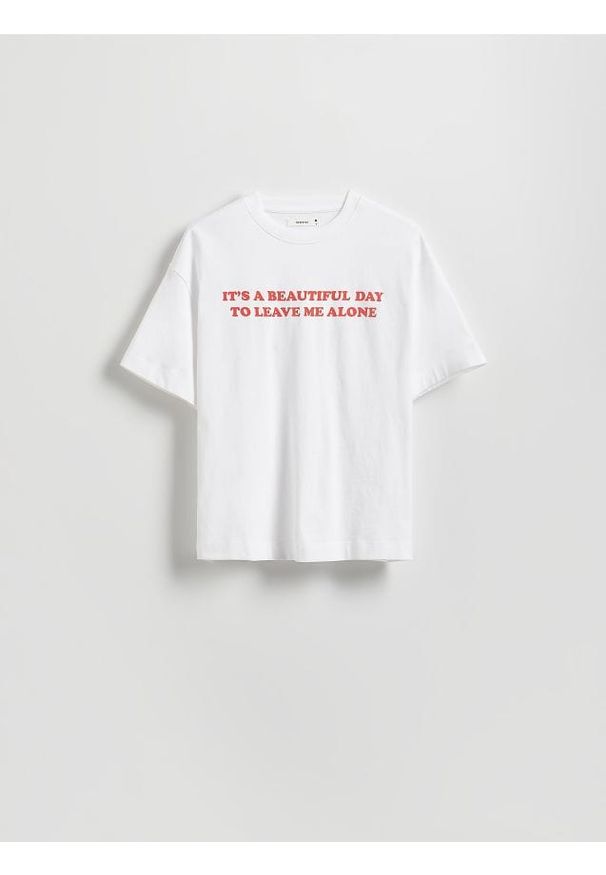 Reserved - T-shirt z nadrukiem - biały. Kolor: biały. Materiał: bawełna, dzianina. Wzór: nadruk