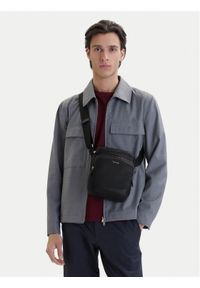 Calvin Klein Saszetka Raised Pocket Reporter LV04D3317G Czarny. Kolor: czarny. Materiał: skóra #1