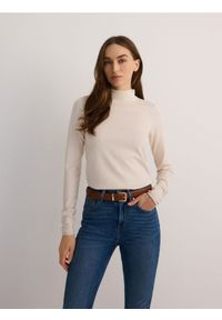 Reserved - Sweter z wiskozą - kremowy. Kolor: kremowy. Materiał: wiskoza #1
