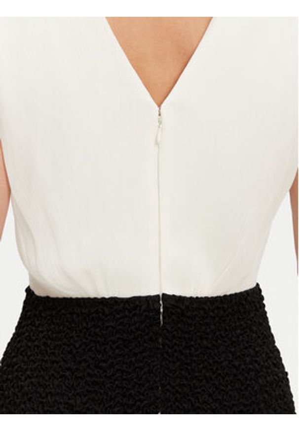 DKNY Sukienka koktajlowa DD4KWD80 Czarny Slim Fit. Kolor: czarny. Materiał: syntetyk. Styl: wizytowy