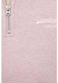 Superdry bluza damska kolor różowy z aplikacją. Kolor: różowy. Materiał: bawełna. Długość rękawa: długi rękaw. Długość: krótkie. Wzór: aplikacja