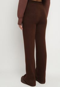 Born2be - Brązowe Ocieplane Spodnie Dzianinowe o Szerokim Kroju Miorea. Okazja: na spacer. Kolor: brązowy. Materiał: dzianina #4