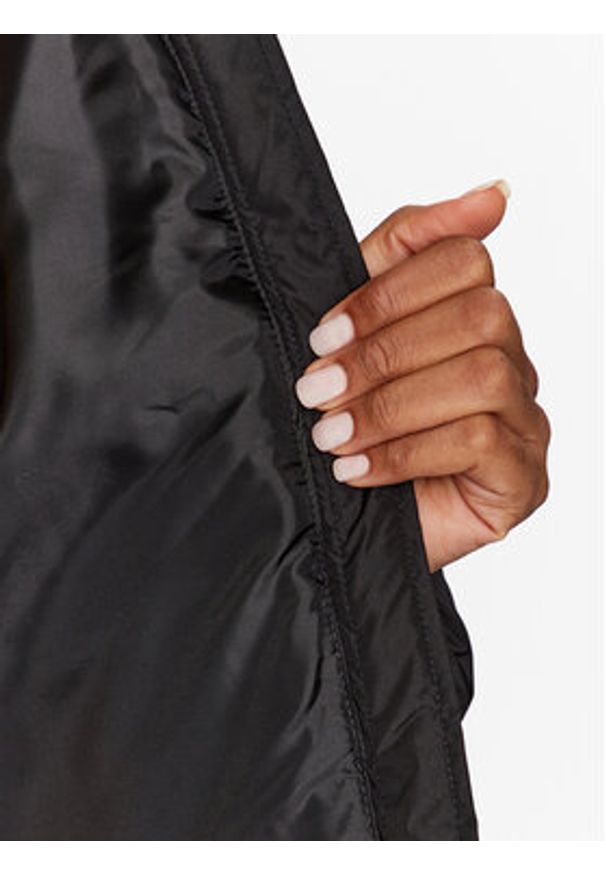 Vero Moda Kurtka zimowa 10290471 Czarny Regular Fit. Kolor: czarny. Materiał: syntetyk. Sezon: zima
