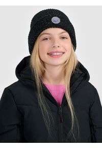 4f - 4F Czapka beanie odblaskowa dziewczęca - czarna Uniwersalny. Kolor: czarny. Materiał: syntetyk, materiał. Sezon: zima. Styl: casual, młodzieżowy, klasyczny