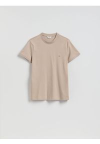 Reserved - Bawełniany t-shirt slim fit - beżowy. Kolor: beżowy. Materiał: bawełna