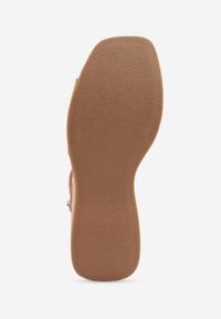 Renee - Brązowe Sandały z Klamerką VICES na Koturnie Stylizowanym na Drewniany Lynnoris. Okazja: na imprezę, na co dzień. Zapięcie: pasek. Kolor: brązowy. Sezon: lato. Obcas: na koturnie. Styl: boho, casual #4