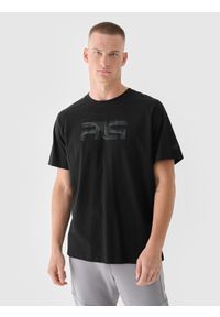 4f - 4F T-shirt oversize męski 4F x Robert Lewandowski - czarny XXL. Kolor: czarny. Materiał: bawełna, jersey, dzianina. Długość rękawa: krótki rękaw. Długość: krótkie. Wzór: gładki, nadruk, ze splotem. Styl: klasyczny
