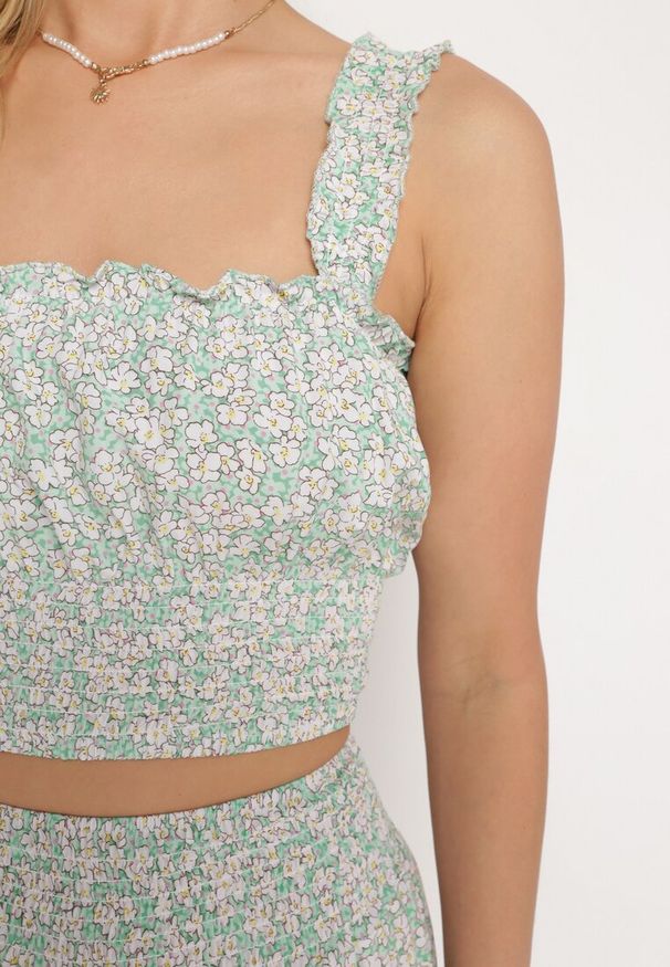 Born2be - Zielony Komplet z Bawełny Top na Ramiączkach Spódnica z Gumką w Pasie i Guzikami Elasandra. Kolor: zielony. Materiał: bawełna