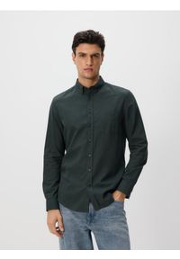 Reserved - Bawełniana koszula slim fit - ciemnozielony. Kolor: zielony. Materiał: bawełna
