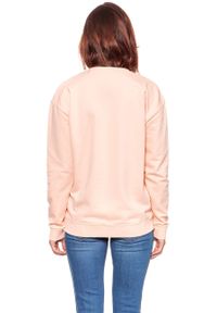 Wrangler - BLUZA WRANGLER DAMSKA WROCKS SWEAT PEACH PARFAIT W601OHYUD 112130375. Wzór: aplikacja