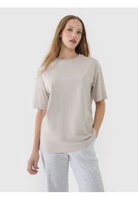 4f - 4F T-shirt oversize gładki damski - beżowy XS. Okazja: na co dzień. Kolor: beżowy. Materiał: jersey, bawełna, dzianina. Długość rękawa: krótki rękaw. Długość: krótkie. Wzór: gładki. Styl: sportowy, klasyczny, casual #1